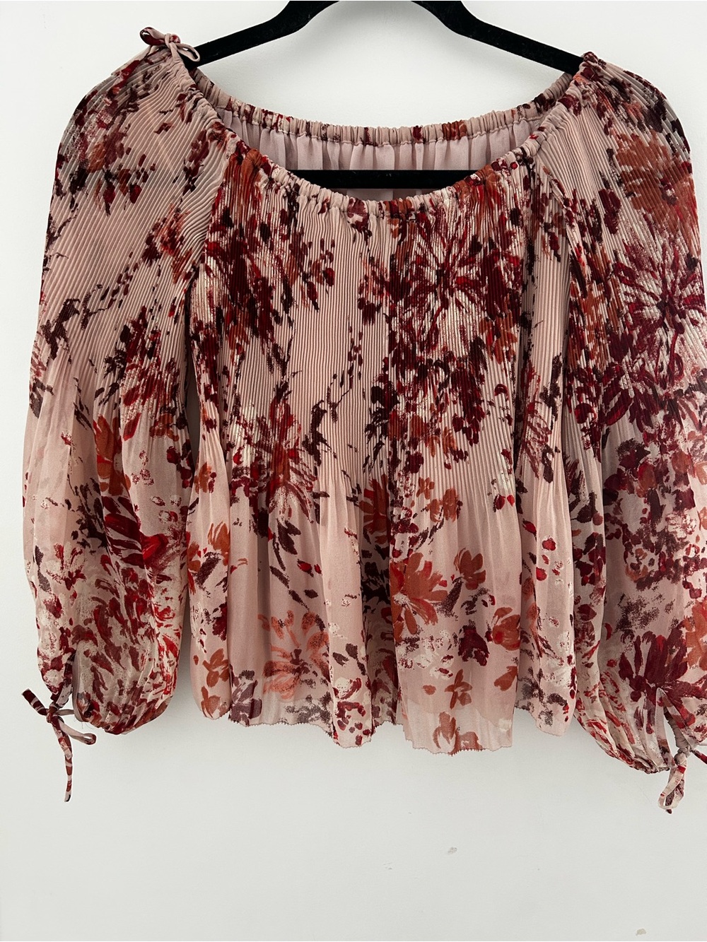 Wilfred Blush Pink Floral Pleated Off-Shoulder Blouse